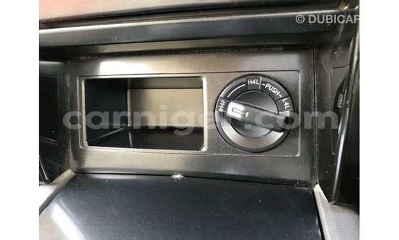 Acheter Import Voiture Toyota Prado Blanc à Import - Dubai, Agadez Acheter Import Voiture Toyota Prado Blanc à Import - Dubai, Agadez