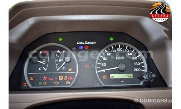 Sayi Imported Toyota Land Cruiser Other Babbar mota in Import - Dubai a Agadez Sayi Imported Toyota Land Cruiser Other Babbar mota in Import - Dubai a Agadez