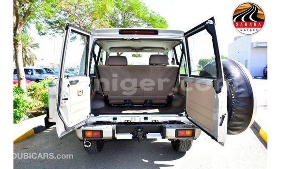 Sayi Imported Toyota Land Cruiser Other Babbar mota in Import - Dubai a Agadez Sayi Imported Toyota Land Cruiser Other Babbar mota in Import - Dubai a Agadez