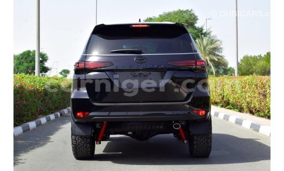 Sayi Imported Toyota Fortuner Black Mota in Import - Dubai a Agadez Sayi Imported Toyota Fortuner Black Mota in Import - Dubai a Agadez