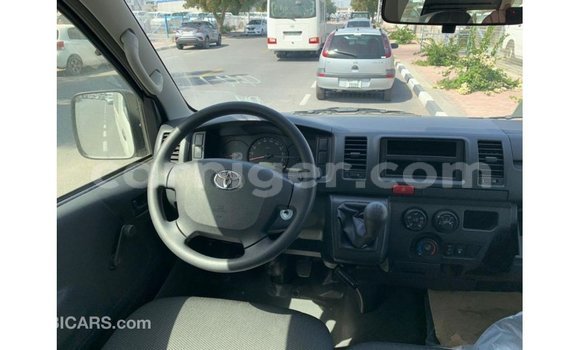 Buy Import Toyota Hiace White Car in Import - Dubai in Agadez Buy Import Toyota Hiace White Car in Import - Dubai in Agadez