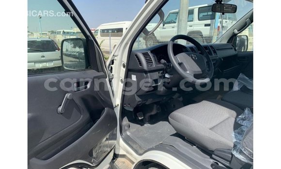 Buy Import Toyota Hiace White Car in Import - Dubai in Agadez Buy Import Toyota Hiace White Car in Import - Dubai in Agadez