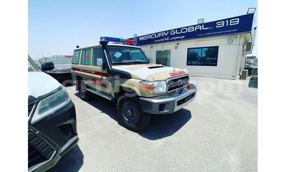 Buy Import Toyota Land Cruiser Beige Truck in Import - Dubai in Agadez Buy Import Toyota Land Cruiser Beige Truck in Import - Dubai in Agadez