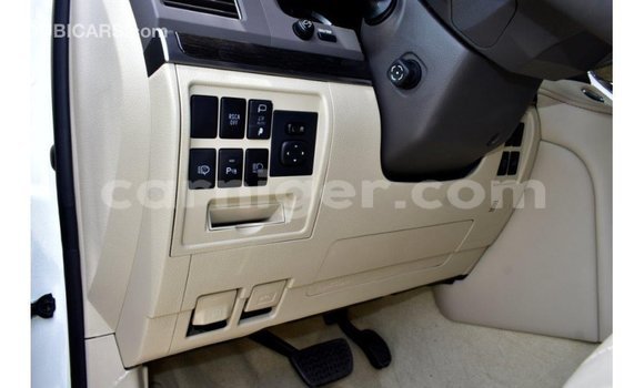 Sayi Imported Toyota Land Cruiser White Babbar mota in Import - Dubai a Agadez Sayi Imported Toyota Land Cruiser White Babbar mota in Import - Dubai a Agadez
