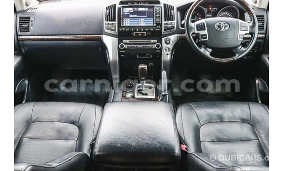 Acheter Import Utilitaire Toyota Land Cruiser Blanc à Import - Dubai, Agadez Acheter Import Utilitaire Toyota Land Cruiser Blanc à Import - Dubai, Agadez