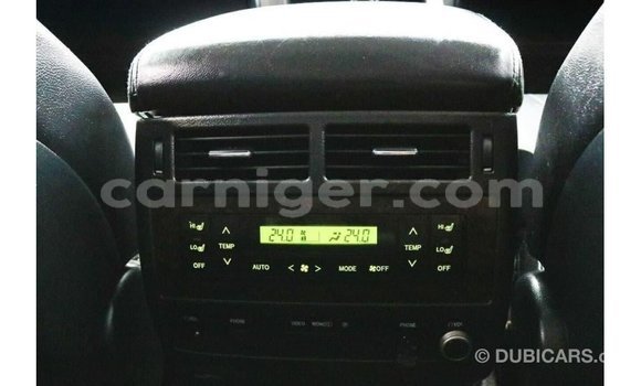 Acheter Import Utilitaire Toyota Land Cruiser Blanc à Import - Dubai, Agadez Acheter Import Utilitaire Toyota Land Cruiser Blanc à Import - Dubai, Agadez