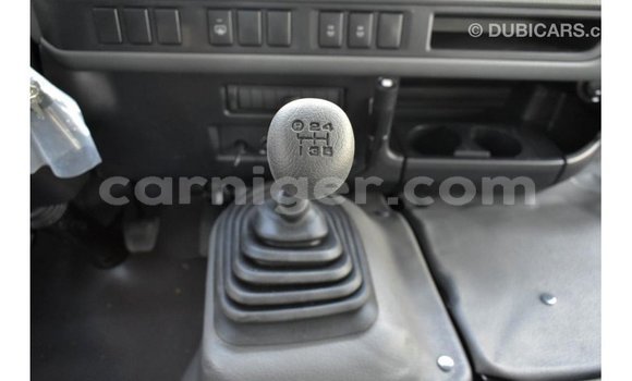 Sayi Imported Toyota Coaster White Mota in Import - Dubai a Agadez Sayi Imported Toyota Coaster White Mota in Import - Dubai a Agadez