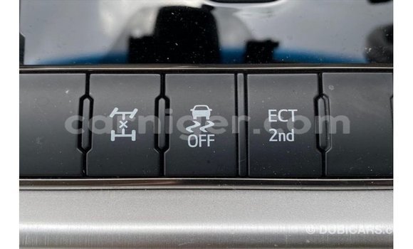 Acheter Import Utilitaire Toyota Land Cruiser Rouge à Import - Dubai, Agadez Acheter Import Utilitaire Toyota Land Cruiser Rouge à Import - Dubai, Agadez