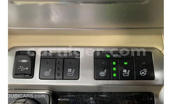 Buy Import Toyota Land Cruiser White Truck in Import - Dubai in Agadez Buy Import Toyota Land Cruiser White Truck in Import - Dubai in Agadez