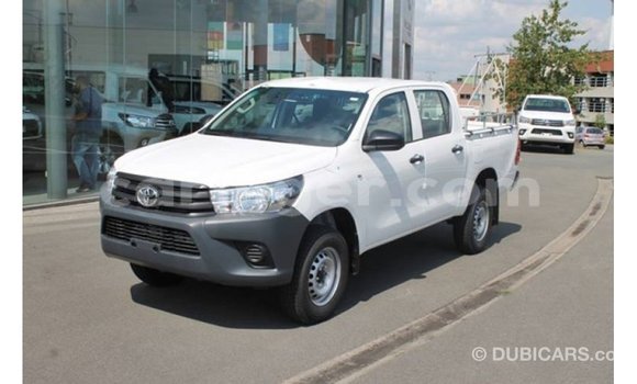 Buy Import Toyota Hilux White Car in Import - Dubai in Agadez Buy Import Toyota Hilux White Car in Import - Dubai in Agadez