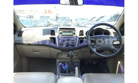 Sayi Imported Toyota Hilux Other Mota in Import - Dubai a Agadez Sayi Imported Toyota Hilux Other Mota in Import - Dubai a Agadez