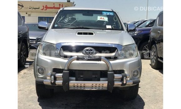 Sayi Imported Toyota Hilux Other Mota in Import - Dubai a Agadez Sayi Imported Toyota Hilux Other Mota in Import - Dubai a Agadez