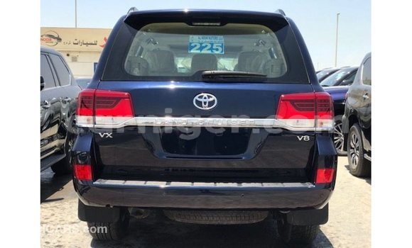 Sayi Imported Toyota Land Cruiser Blue Babbar mota in Import - Dubai a Agadez Sayi Imported Toyota Land Cruiser Blue Babbar mota in Import - Dubai a Agadez