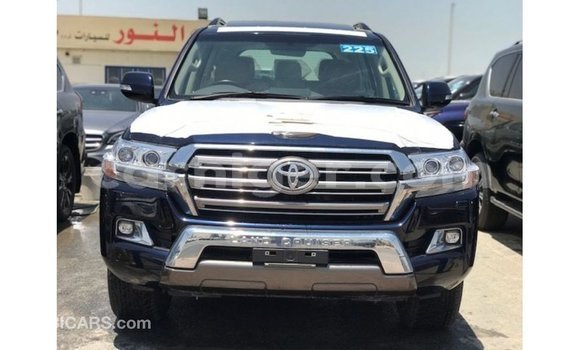 Sayi Imported Toyota Land Cruiser Blue Babbar mota in Import - Dubai a Agadez Sayi Imported Toyota Land Cruiser Blue Babbar mota in Import - Dubai a Agadez