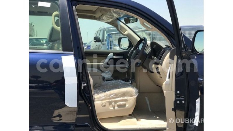 Big with watermark toyota land cruiser agadez import dubai 6871