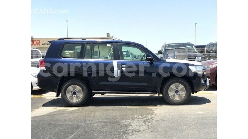 Big with watermark toyota land cruiser agadez import dubai 6871