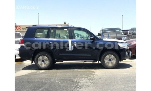 Sayi Imported Toyota Land Cruiser Blue Babbar mota in Import - Dubai a Agadez Sayi Imported Toyota Land Cruiser Blue Babbar mota in Import - Dubai a Agadez