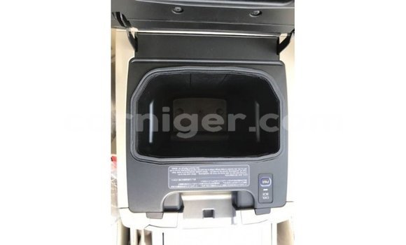 Sayi Imported Toyota Land Cruiser Blue Babbar mota in Import - Dubai a Agadez Sayi Imported Toyota Land Cruiser Blue Babbar mota in Import - Dubai a Agadez