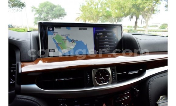 Sayi Imported Lexus LX Black Mota in Import - Dubai a Agadez Sayi Imported Lexus LX Black Mota in Import - Dubai a Agadez