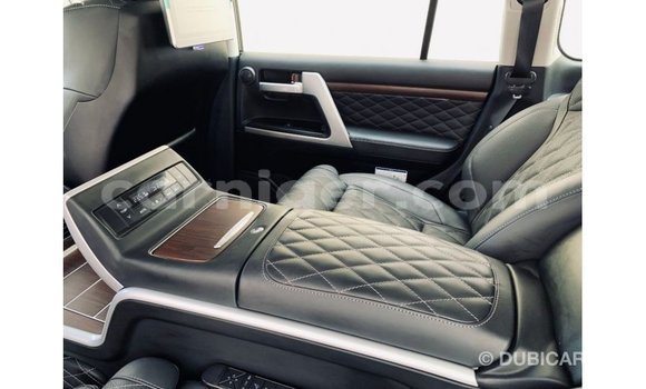 Buy Import Toyota Land Cruiser Black Truck in Import - Dubai in Agadez Buy Import Toyota Land Cruiser Black Truck in Import - Dubai in Agadez