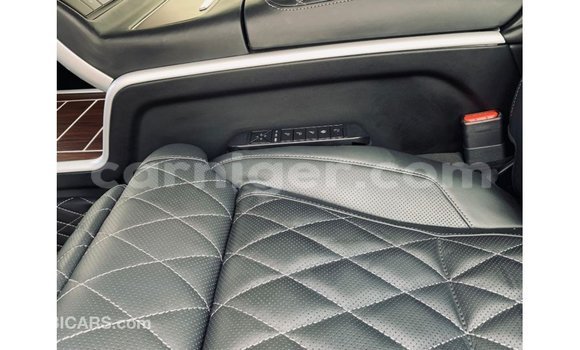 Buy Import Toyota Land Cruiser Black Truck in Import - Dubai in Agadez Buy Import Toyota Land Cruiser Black Truck in Import - Dubai in Agadez