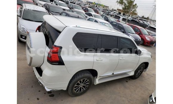 Sayi Imported Toyota Prado White Mota in Import - Dubai a Agadez Sayi Imported Toyota Prado White Mota in Import - Dubai a Agadez