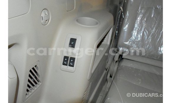 Sayi Imported Toyota Prado White Mota in Import - Dubai a Agadez Sayi Imported Toyota Prado White Mota in Import - Dubai a Agadez
