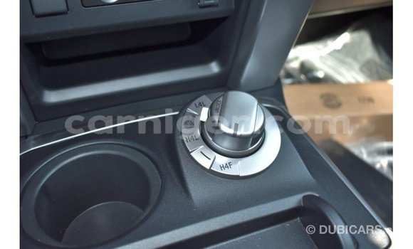 Sayi Imported Toyota Ade White Babbar mota in Import - Dubai a Agadez Sayi Imported Toyota Ade White Babbar mota in Import - Dubai a Agadez