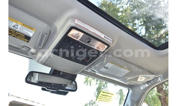 Sayi Imported Toyota Ade White Babbar mota in Import - Dubai a Agadez Sayi Imported Toyota Ade White Babbar mota in Import - Dubai a Agadez