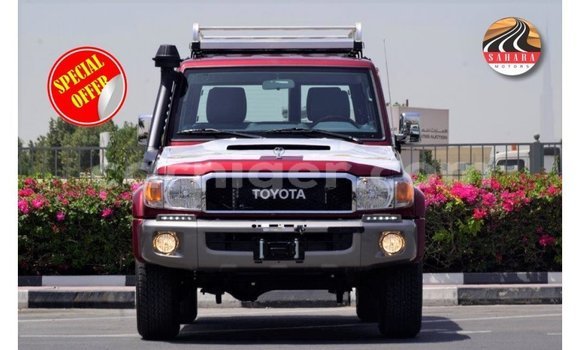 Sayi Imported Toyota Land Cruiser Red Babbar mota in Import - Dubai a Agadez Sayi Imported Toyota Land Cruiser Red Babbar mota in Import - Dubai a Agadez