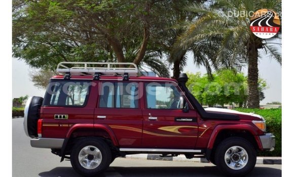 Sayi Imported Toyota Land Cruiser Red Babbar mota in Import - Dubai a Agadez Sayi Imported Toyota Land Cruiser Red Babbar mota in Import - Dubai a Agadez