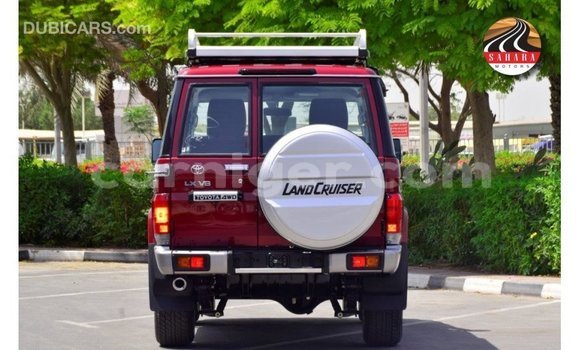 Sayi Imported Toyota Land Cruiser Red Babbar mota in Import - Dubai a Agadez Sayi Imported Toyota Land Cruiser Red Babbar mota in Import - Dubai a Agadez