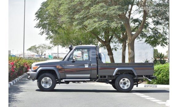 Sayi Imported Toyota Land Cruiser Other Babbar mota in Import - Dubai a Agadez Sayi Imported Toyota Land Cruiser Other Babbar mota in Import - Dubai a Agadez