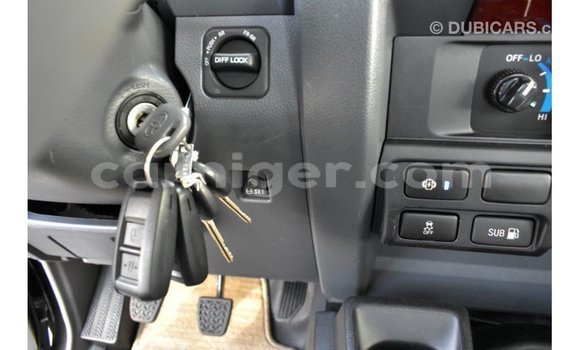 Sayi Imported Toyota Land Cruiser Other Babbar mota in Import - Dubai a Agadez Sayi Imported Toyota Land Cruiser Other Babbar mota in Import - Dubai a Agadez