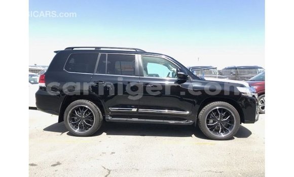 Sayi Imported Toyota Land Cruiser Black Babbar mota in Import - Dubai a Agadez Sayi Imported Toyota Land Cruiser Black Babbar mota in Import - Dubai a Agadez