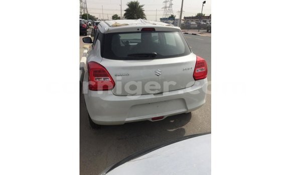Sayi Imported Suzuki Swift White Mota in Import - Dubai a Agadez Sayi Imported Suzuki Swift White Mota in Import - Dubai a Agadez