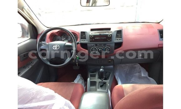Buy Import Toyota Hilux Red Car in Import - Dubai in Agadez Buy Import Toyota Hilux Red Car in Import - Dubai in Agadez