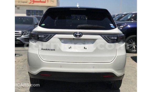 Sayi Imported Toyota Harrier White Mota in Import - Dubai a Agadez Sayi Imported Toyota Harrier White Mota in Import - Dubai a Agadez
