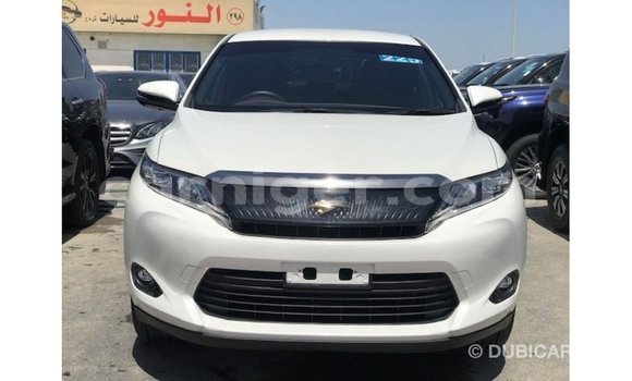Sayi Imported Toyota Harrier White Mota in Import - Dubai a Agadez Sayi Imported Toyota Harrier White Mota in Import - Dubai a Agadez