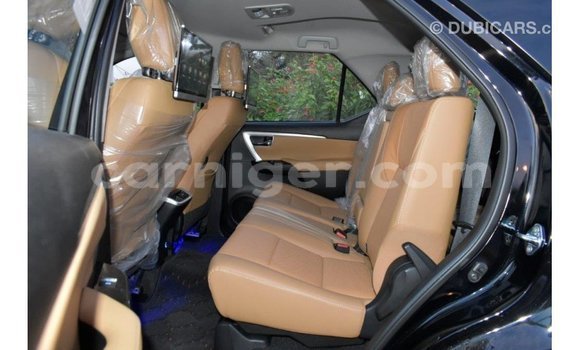 Sayi Imported Toyota Fortuner Black Mota in Import - Dubai a Agadez Sayi Imported Toyota Fortuner Black Mota in Import - Dubai a Agadez