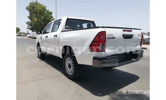 Buy Import Toyota Hilux White Car in Import - Dubai in Agadez Buy Import Toyota Hilux White Car in Import - Dubai in Agadez