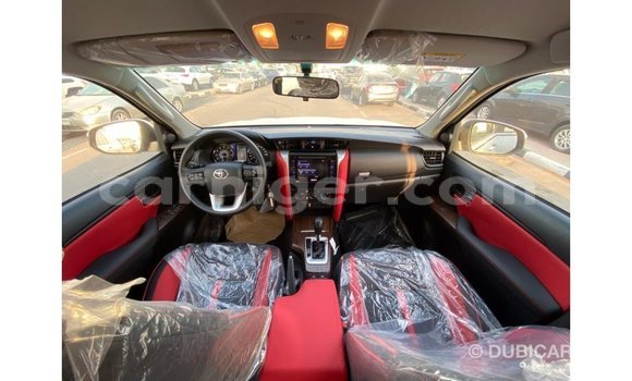 Sayi Imported Toyota Fortuner White Mota in Import - Dubai a Agadez Sayi Imported Toyota Fortuner White Mota in Import - Dubai a Agadez
