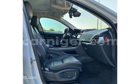 Sayi Imported Jaguar F-Pace White Mota in Import - Dubai a Agadez Sayi Imported Jaguar F-Pace White Mota in Import - Dubai a Agadez