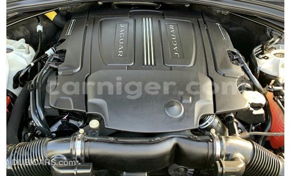 Sayi Imported Jaguar F-Pace White Mota in Import - Dubai a Agadez Sayi Imported Jaguar F-Pace White Mota in Import - Dubai a Agadez