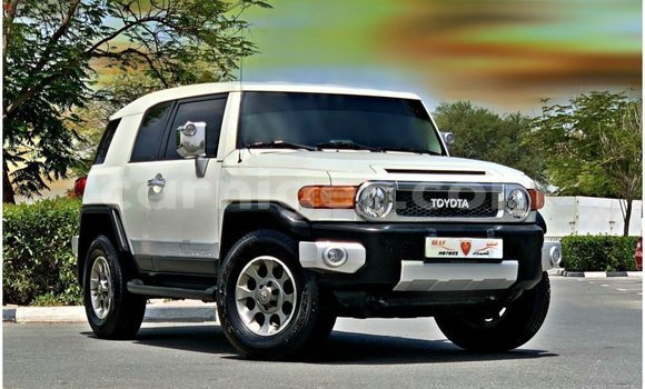 Acheter Import Voiture Toyota FJ Cruiser Blanc à Import - Dubai, Agadez Acheter Import Voiture Toyota FJ Cruiser Blanc à Import - Dubai, Agadez