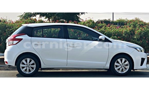 Sayi Imported Toyota Yaris White Mota in Import - Dubai a Agadez Sayi Imported Toyota Yaris White Mota in Import - Dubai a Agadez