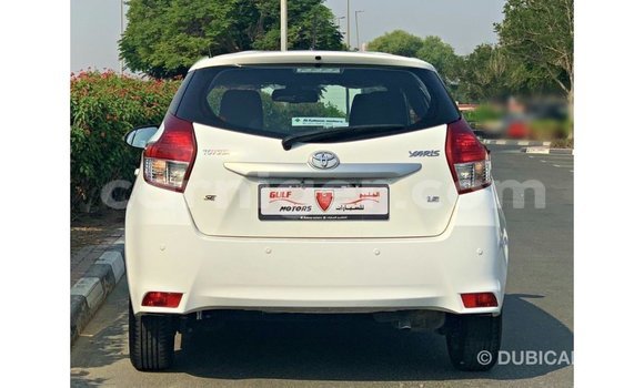 Sayi Imported Toyota Yaris White Mota in Import - Dubai a Agadez Sayi Imported Toyota Yaris White Mota in Import - Dubai a Agadez
