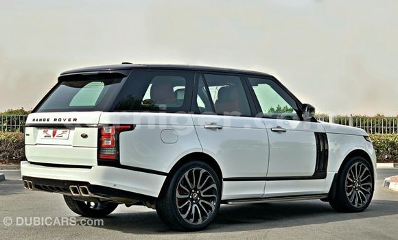 Sayi Imported Land Rover Range Rover White Mota in Import - Dubai a Agadez Sayi Imported Land Rover Range Rover White Mota in Import - Dubai a Agadez