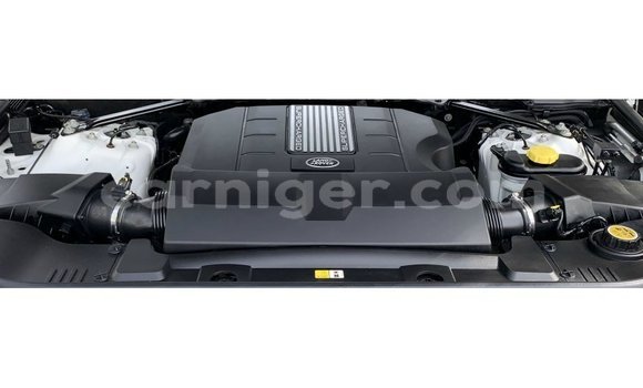 Sayi Imported Land Rover Range Rover White Mota in Import - Dubai a Agadez Sayi Imported Land Rover Range Rover White Mota in Import - Dubai a Agadez