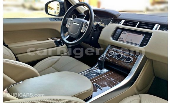Sayi Imported Land Rover Range Rover Black Mota in Import - Dubai a Agadez Sayi Imported Land Rover Range Rover Black Mota in Import - Dubai a Agadez